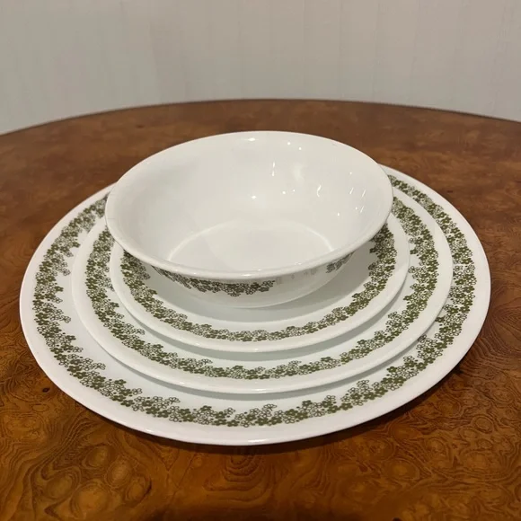 Corelle Spring Blossom Bread & Butter Plate - Picture 3 of 3